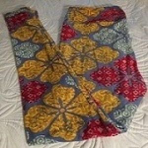 LuLaRoe Tall & Curvy multi-color leggings EUC